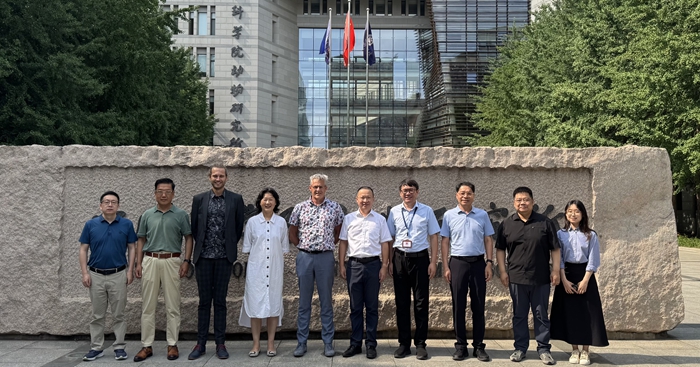 The delegation from Wageningen University of the Netherlands visited the Institute of Zoology of the Chinese Academy of Sciences